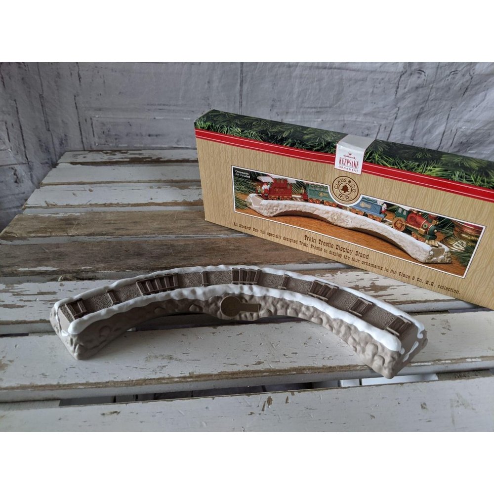 Hallmark‎ train trestle display stand RR Xmas decor